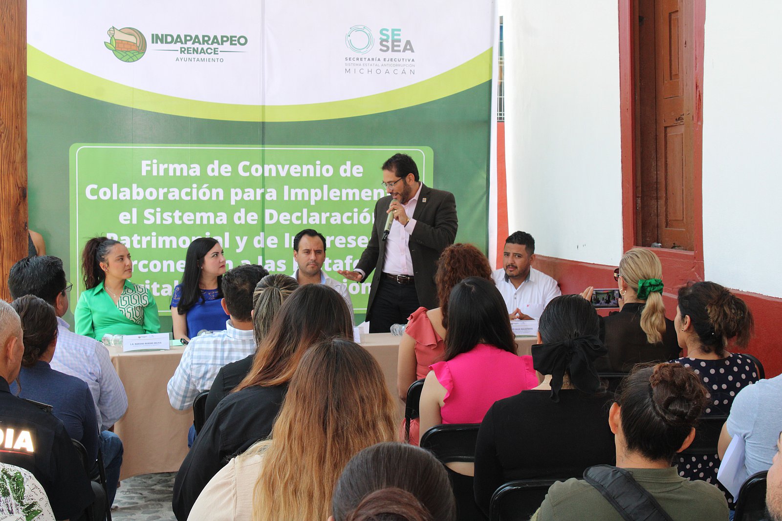 Firma de la Donación del S1 Indaparapeo