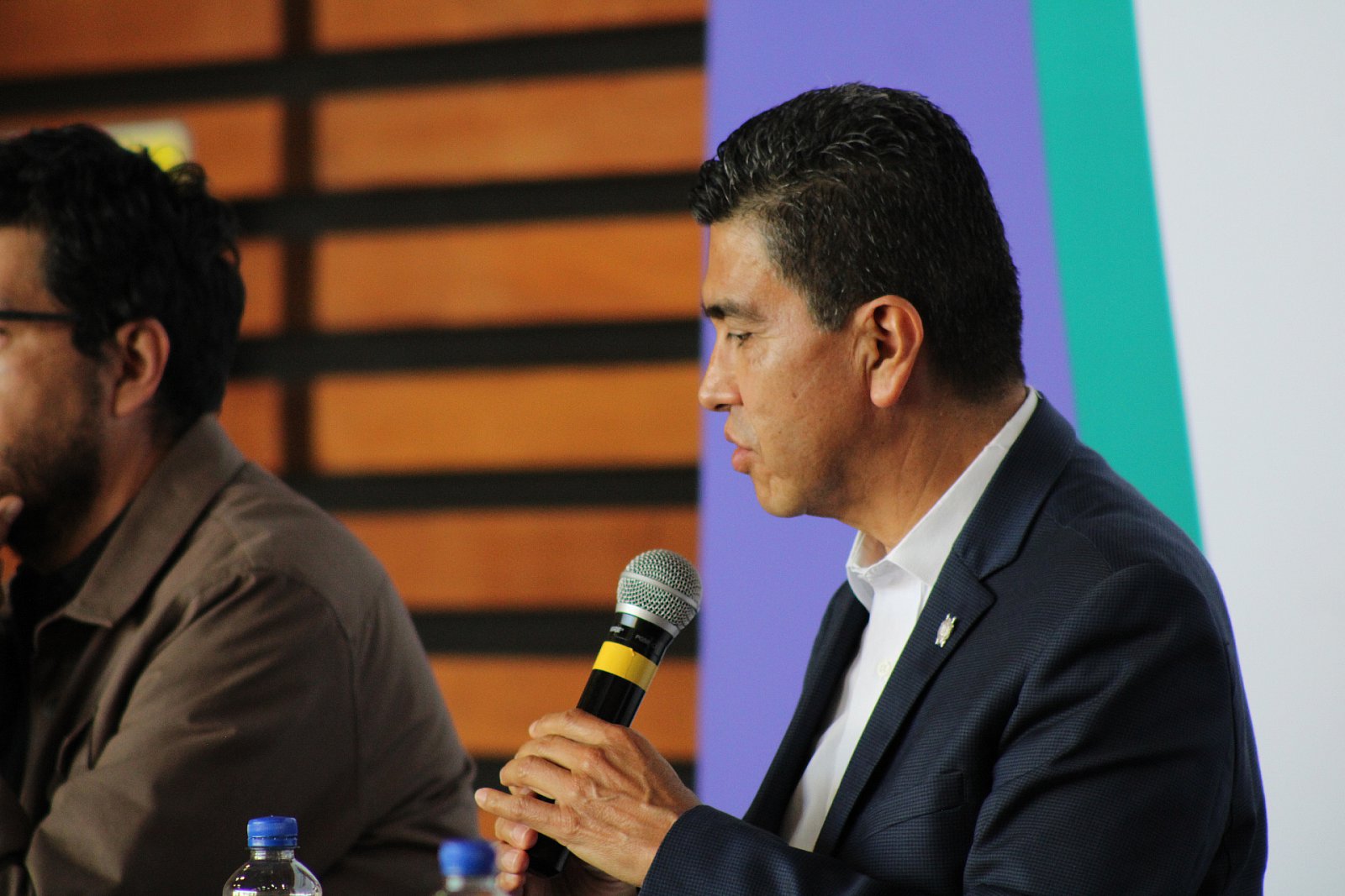 Páneles "Combate a a la corrupción desde la perspectiva presupuestal" y "Presupuesto participativo en comunidades indígenas"