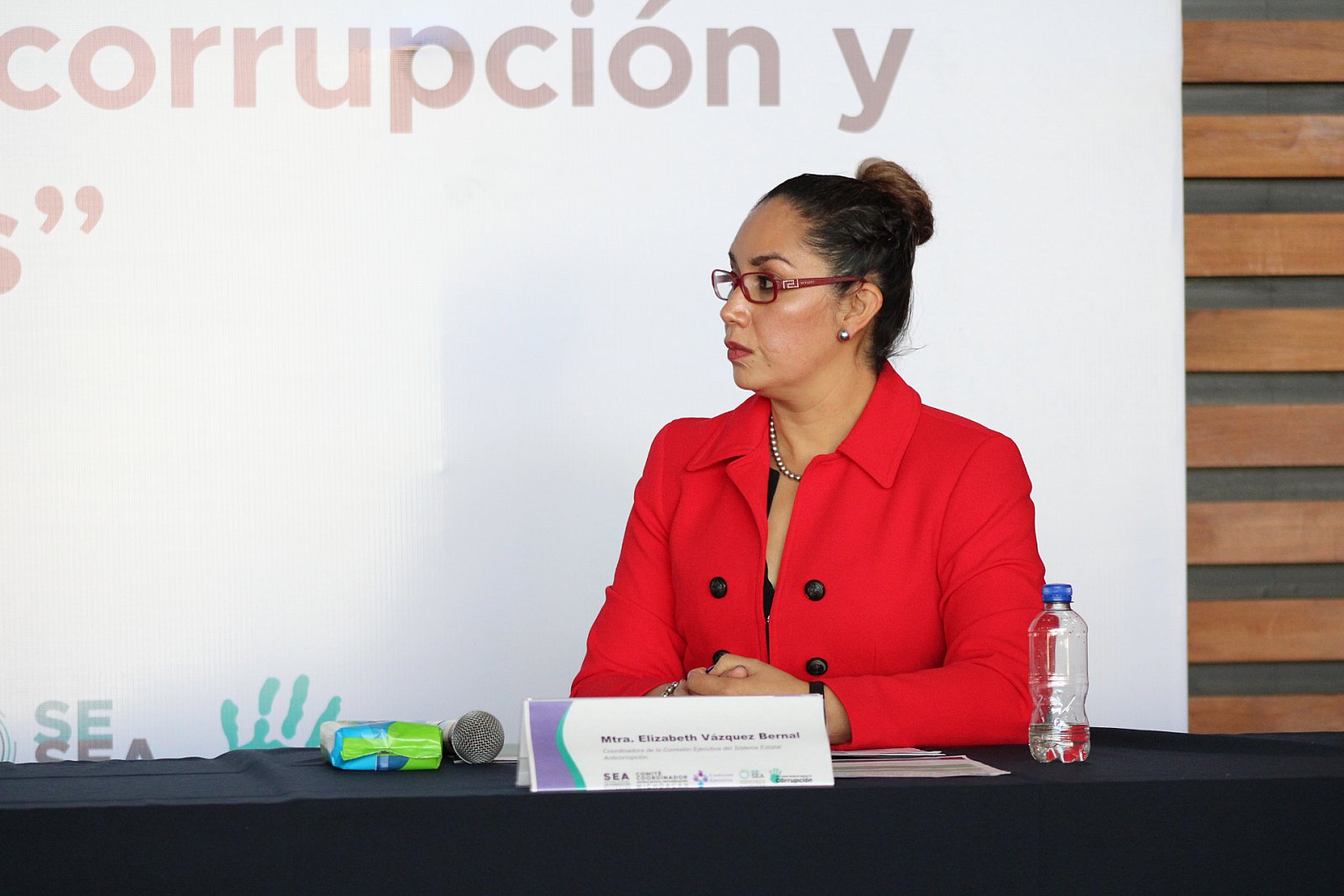 Páneles "Combate a a la corrupción desde la perspectiva presupuestal" y "Presupuesto participativo en comunidades indígenas"